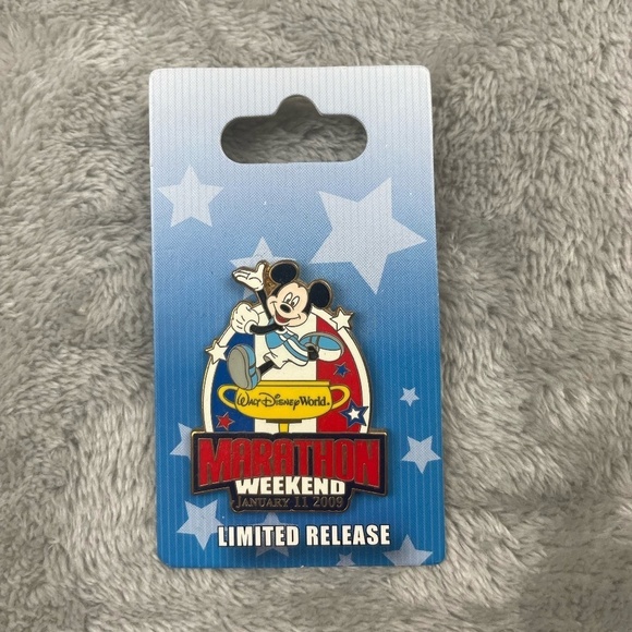 Disney Jewelry - RunDisney Walt Disney World Limited Edition 2009 Marathon Weekend Mickey Pin NEW